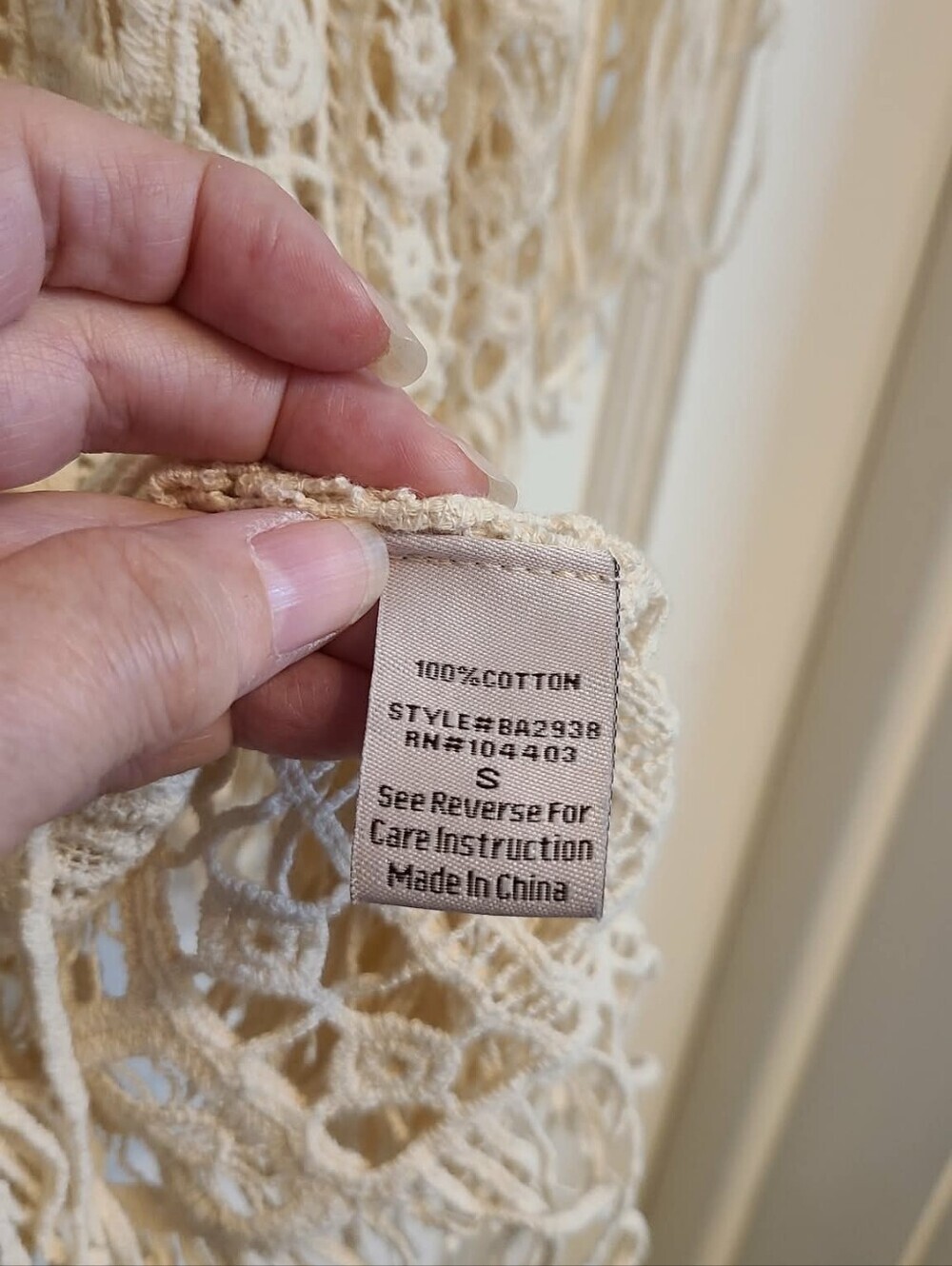 Blu Pepper Cream Crochet Fringe Top Size Small - Picture 5 of 6